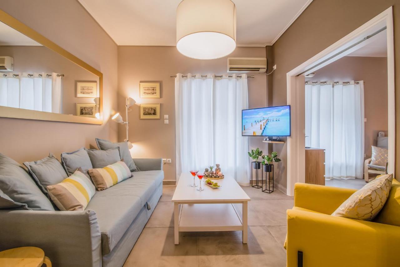 Glyfada's Central Apartment *